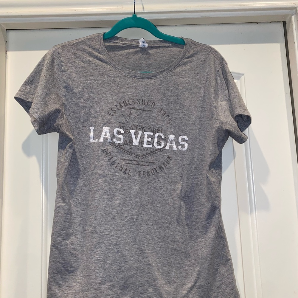 Women’s Gildan Soft Gray Las Vegas T Shirt Size Large